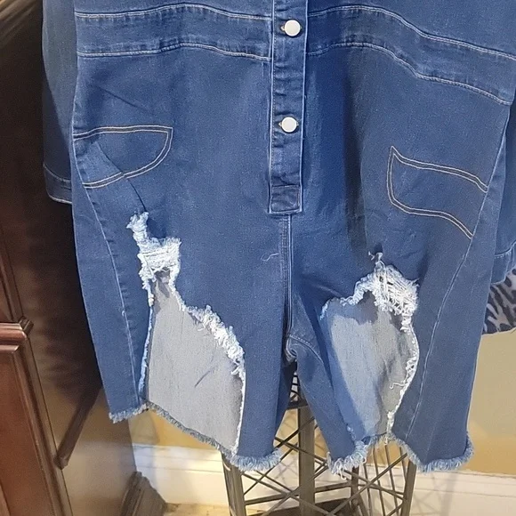 Deming distressed button-up short romper nwot - Picture 2 of 3